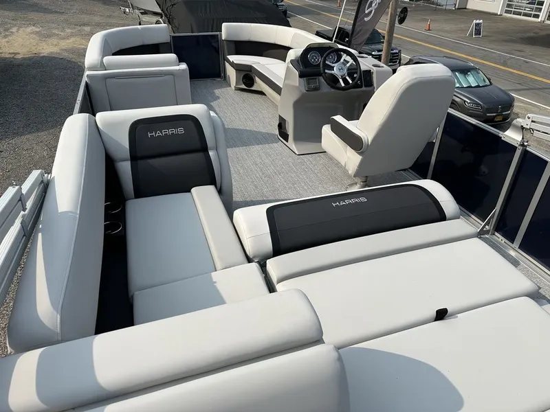 Slide: The Image of Harris Cruiser 230 SL 2026 - 6