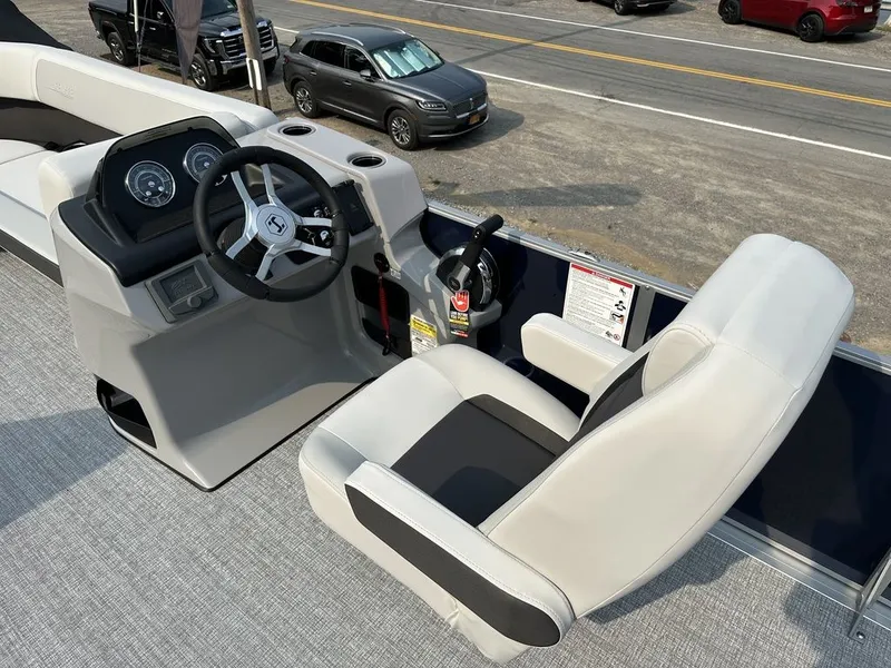 Slide: The Image of Harris Cruiser 230 SL 2026 - 34