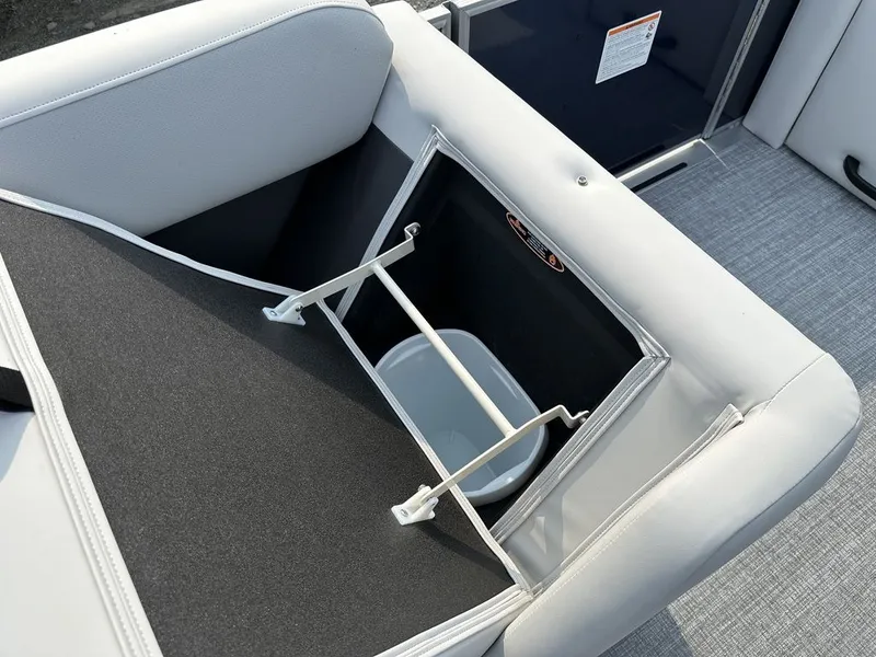 Slide: The Image of Harris Cruiser 230 SL 2026 - 10