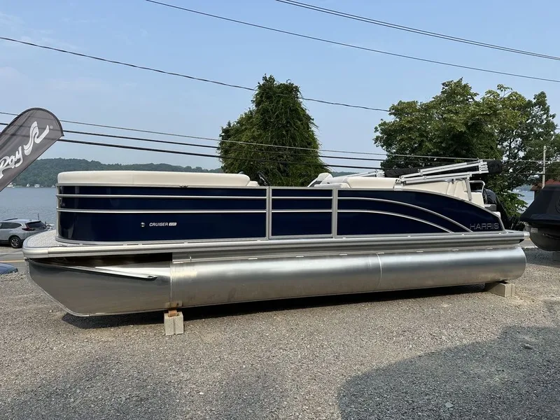Slide: The Image of Harris Cruiser 230 SL 2026 - 3