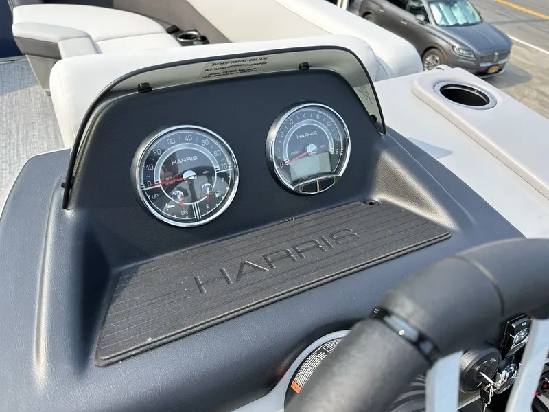 Slide: The Image of Harris Cruiser 230 SL 2026 - 21