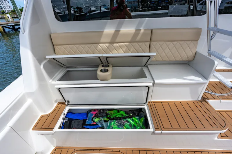 Slide: The Image of Ocean 46 Super Sport 2006 - 35
