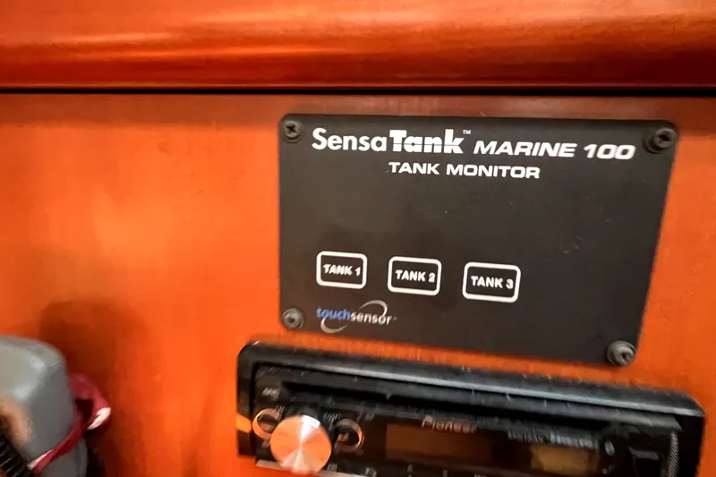 Slide: The Image of SensaTank Marine 100 tank monitor on 2006 Beneteau Oceanis 393 yacht interior. - 43