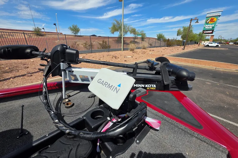 Slide: The Image of 2021 Tracker Pro Team 175 TXW with Garmin and Minn Kota Ultrex equipment. - 13