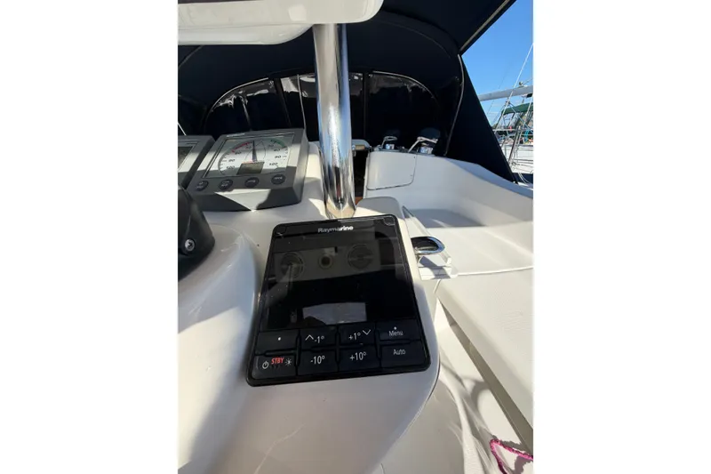 Slide: The Image of Cockpit of 2002 Hunter 356 sailboat with Raymarine navigation equipment. - 20