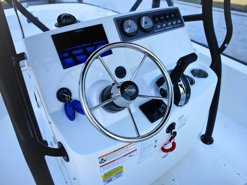 Slide: The Image of Boston Whaler 190 Montauk 2027 - 12