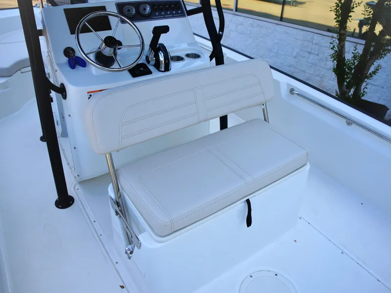 Slide: The Image of Boston Whaler 190 Montauk 2027 - 9