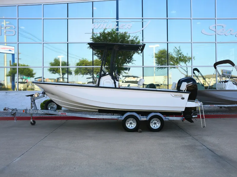 The Image of Boston Whaler 190 Montauk 2027 - 0