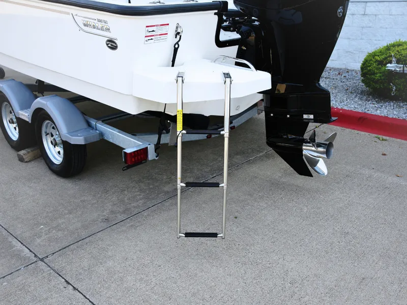 Slide: The Image of Boston Whaler 190 Montauk 2027 - 4