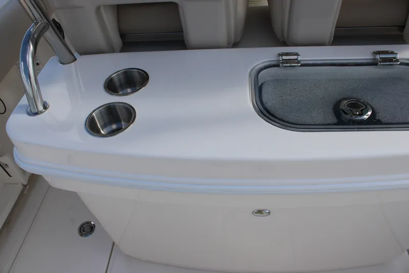 Slide: The Image of Boston Whaler 250 Outrage 2027 - 27