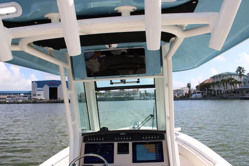 Slide: The Image of Boston Whaler 250 Outrage 2027 - 26