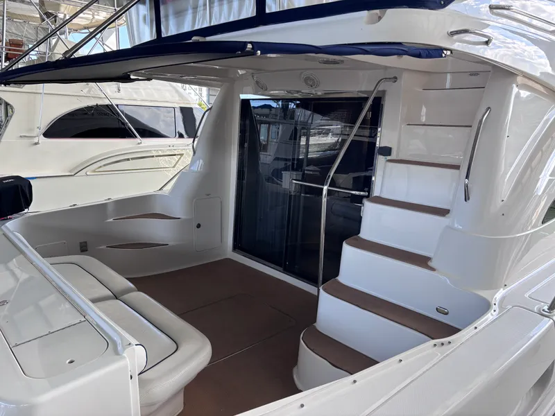 Slide: The Image of Sea Ray 550 SEDAN BRIDGE 2005 - 11