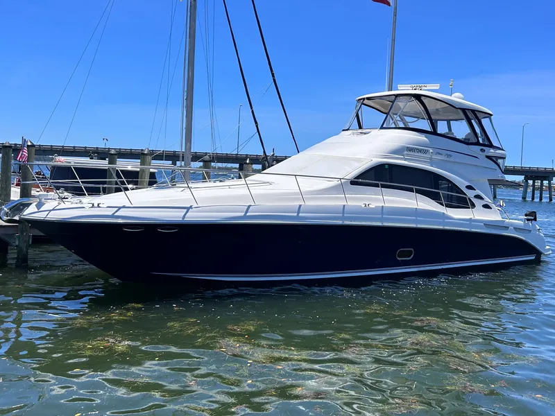 Slide: The Image of Sea Ray 550 SEDAN BRIDGE 2005 - 2