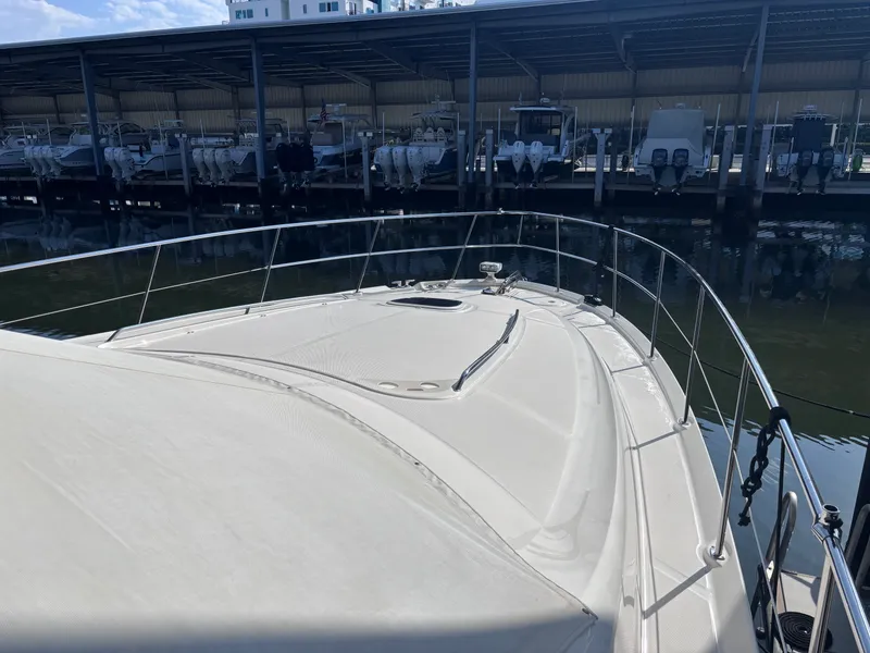 Slide: The Image of Sea Ray 550 SEDAN BRIDGE 2005 - 15