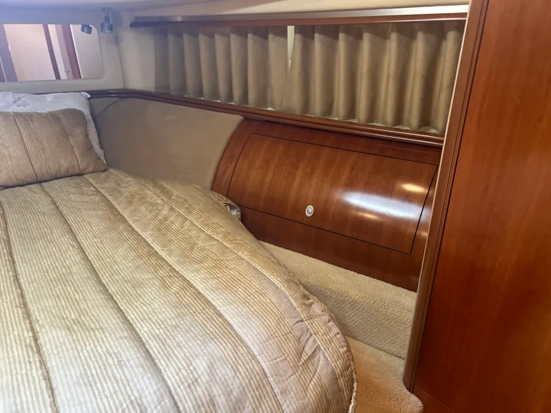 Slide: The Image of Sea Ray 550 SEDAN BRIDGE 2005 - 45