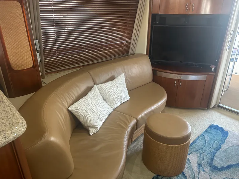 Slide: The Image of Sea Ray 550 SEDAN BRIDGE 2005 - 62