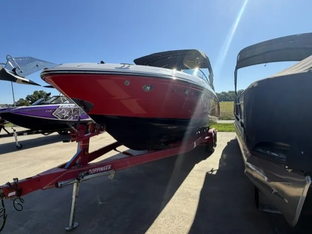 Slide: The Image of Sea Ray 280 SLX 2022 - 1