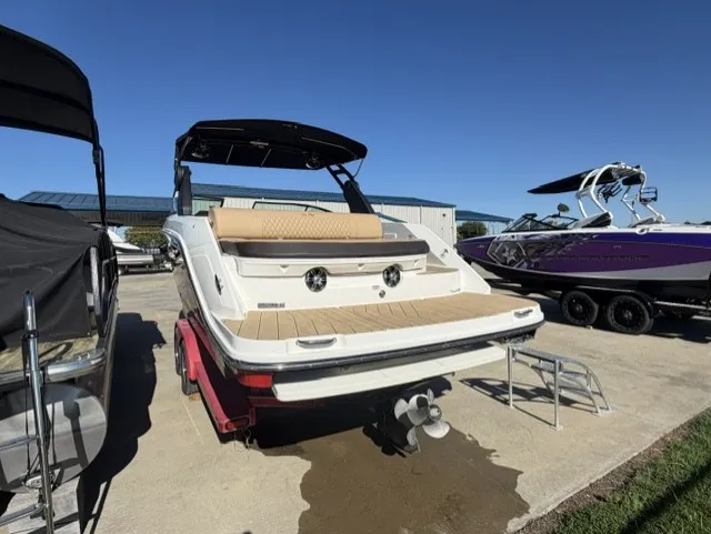 Slide: The Image of Sea Ray 280 SLX 2022 - 2