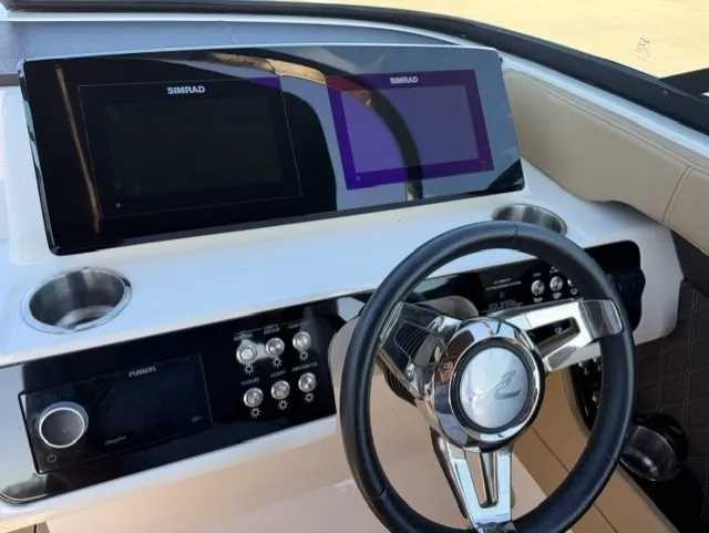 Slide: The Image of Sea Ray 280 SLX 2022 - 9