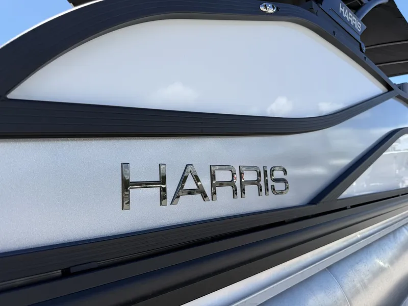 Slide: The Image of Harris Grand Mariner 250 2027 - 14
