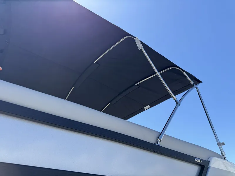 Slide: The Image of Harris Grand Mariner 250 2027 - 17
