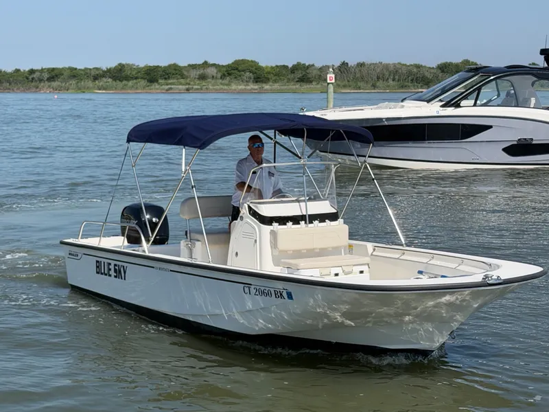 Slide: The Image of Boston Whaler 210 MONTAUK 2018 - 36