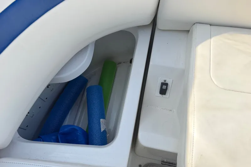 Slide: The Image of Formula 37 Performance Cruiser 2003 - 65