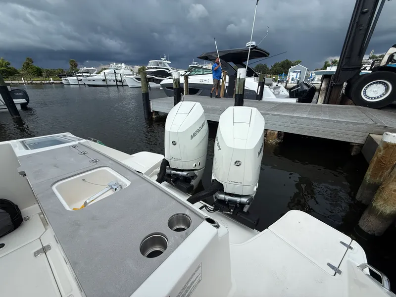 Slide: The Image of Boston Whaler 330 Vantage 2027 - 20