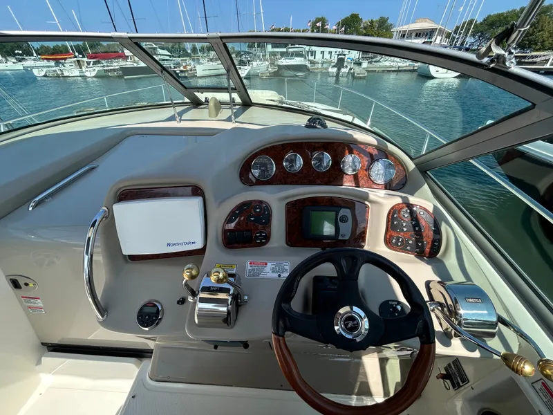 Slide: The Image of Sea Ray Sundancer 320 2006 - 6