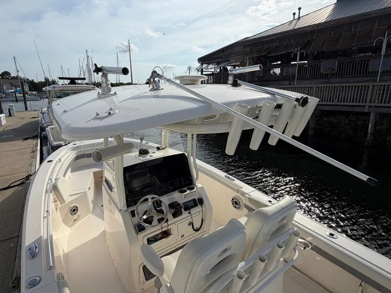 Slide: The Image of Cobia 262 Center Console 2020 - 40