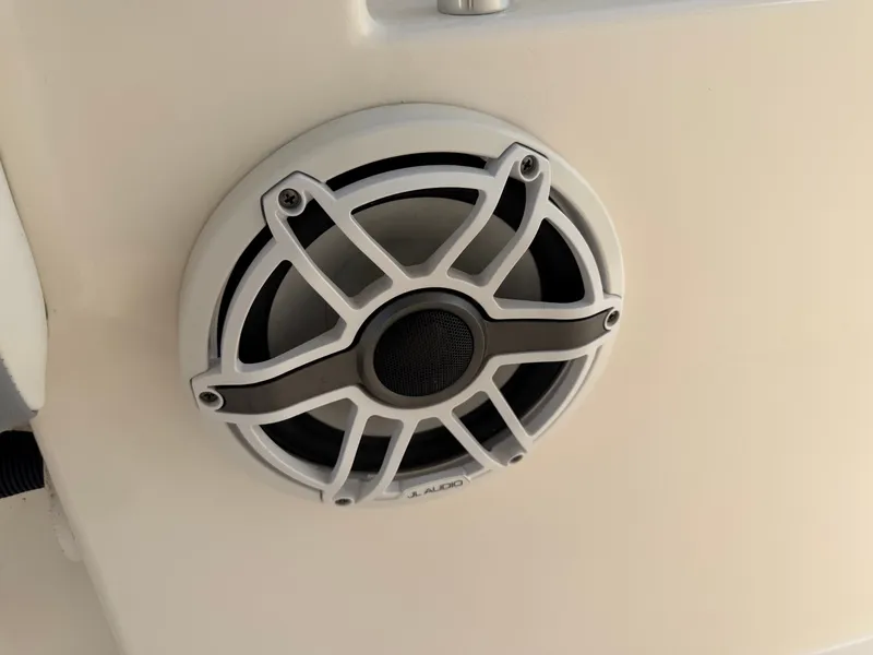 Slide: The Image of Cobia 262 Center Console 2020 - 39