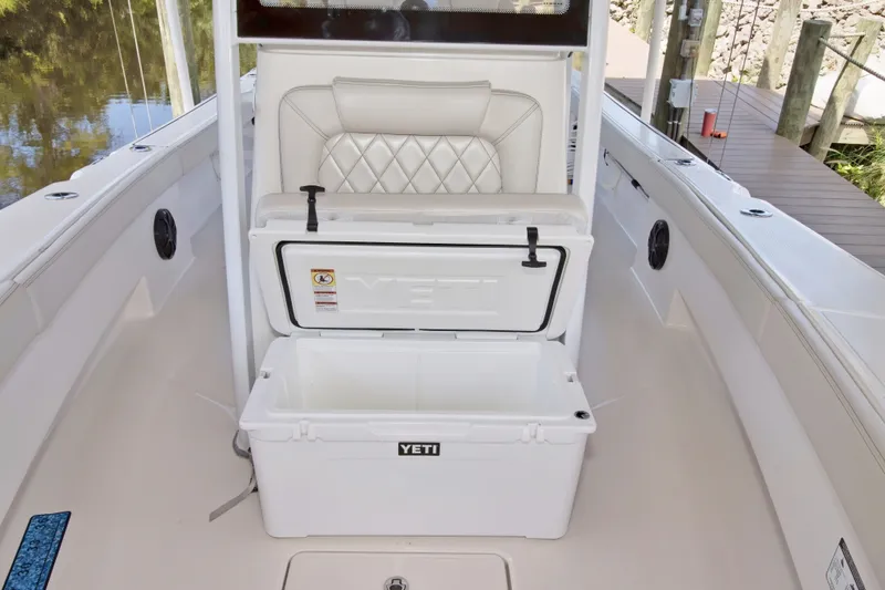 Slide: The Image of 2021 Blue Wave 2800 Makaira boat with open Yeti cooler on deck. - 45