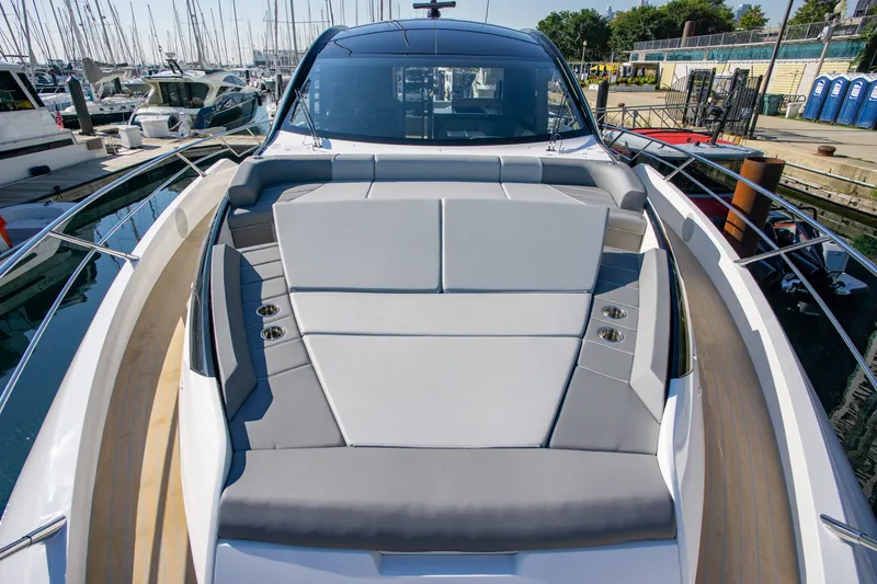 Slide: The Image of Sunseeker Predator 65 2023 - 21