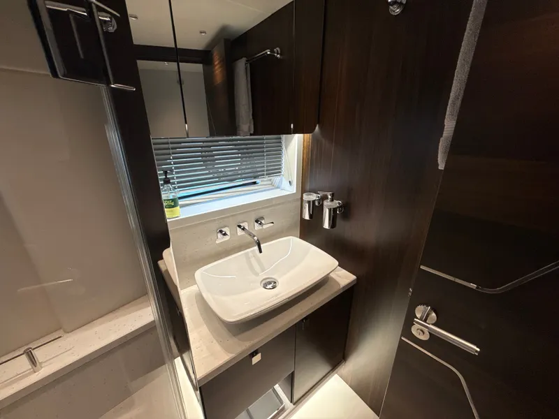 Slide: The Image of Sunseeker Predator 65 2023 - 79
