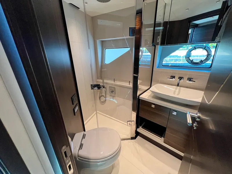 Slide: The Image of Sunseeker Predator 65 2023 - 89