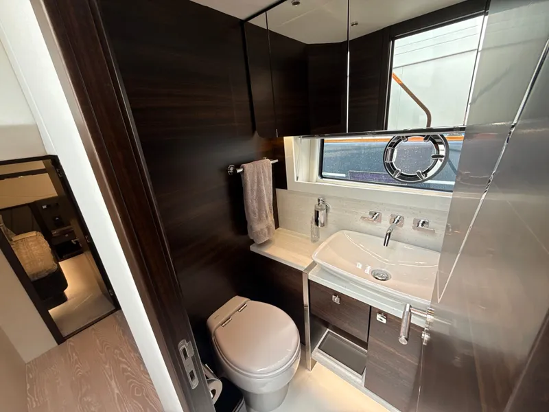 Slide: The Image of Sunseeker Predator 65 2023 - 36
