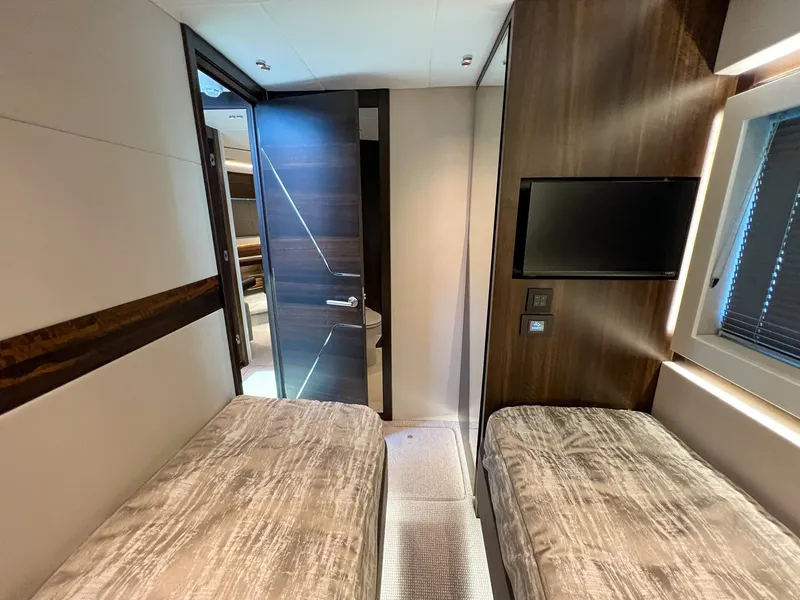 Slide: The Image of Sunseeker Predator 65 2023 - 83