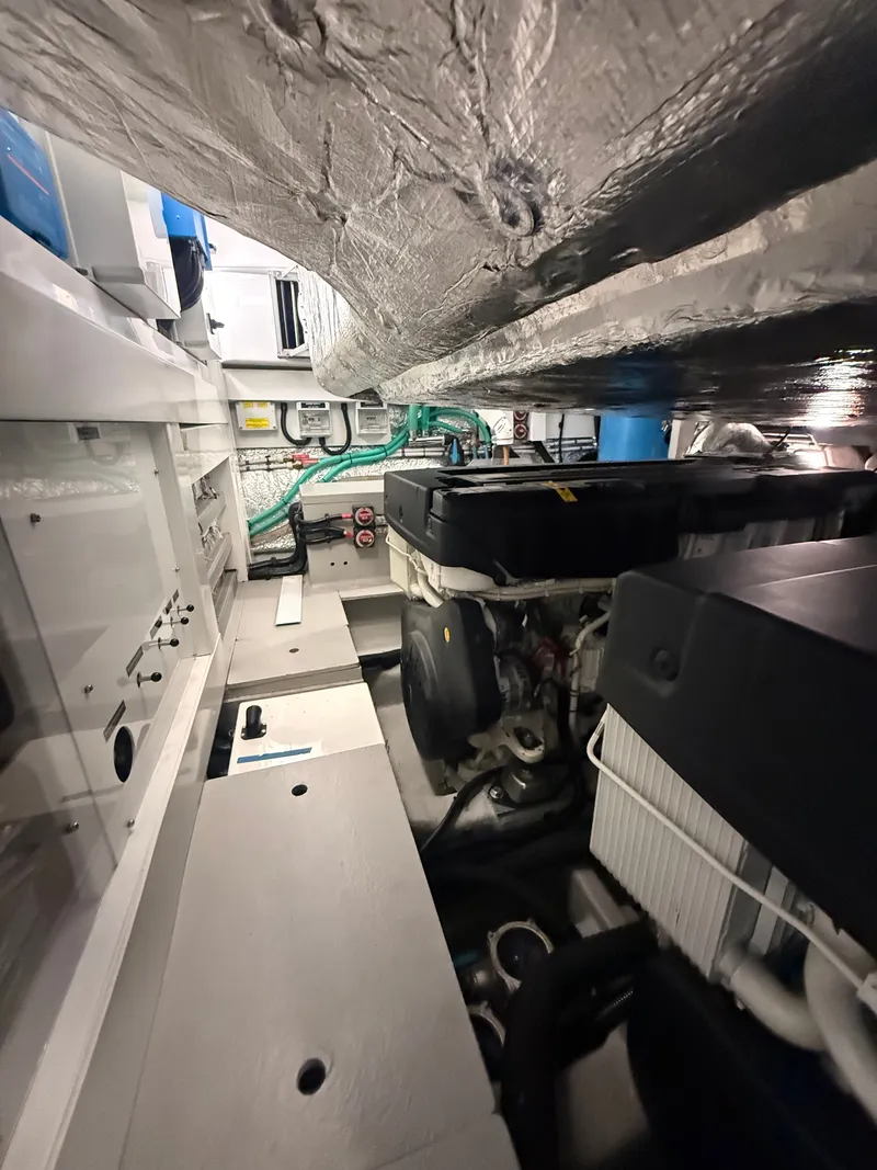 Slide: The Image of Sunseeker Predator 65 2023 - 95