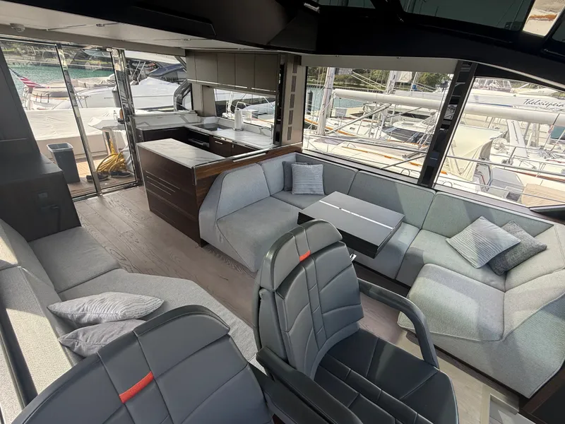 Slide: The Image of Sunseeker Predator 65 2023 - 72