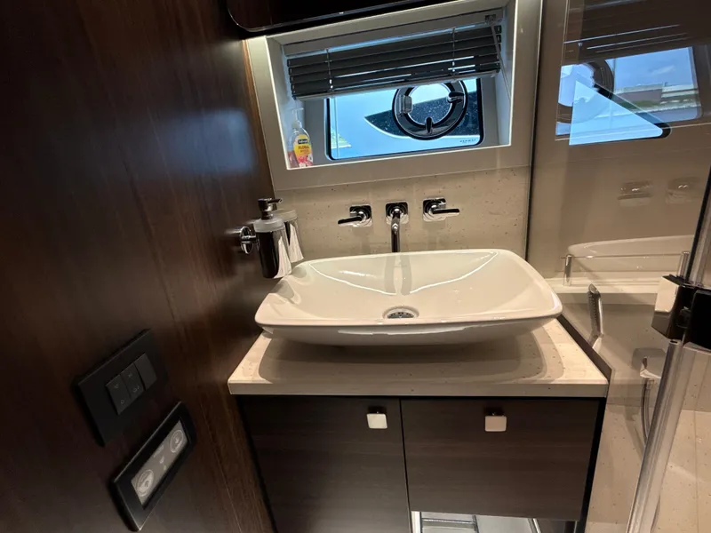 Slide: The Image of Sunseeker Predator 65 2023 - 86