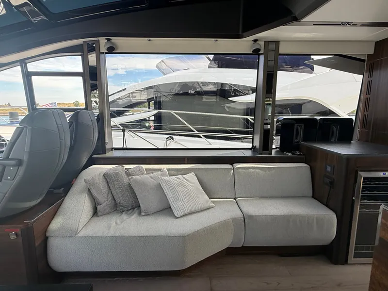 Slide: The Image of Sunseeker Predator 65 2023 - 57
