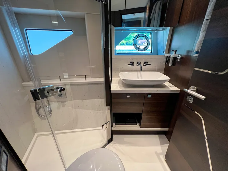 Slide: The Image of Sunseeker Predator 65 2023 - 88