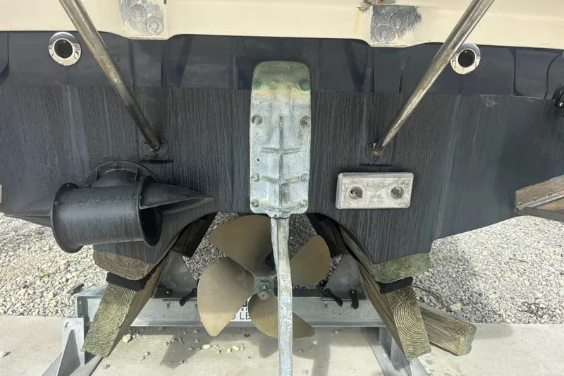 Slide: The Image of 2016 Cutwater C-28 boat stern with propeller and hardware details. - 7