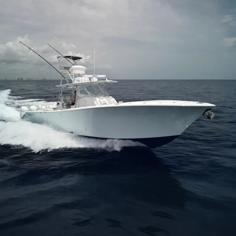 The Image of 2021 Front Runner 39 Center Console boat cruising on open ocean. - 0