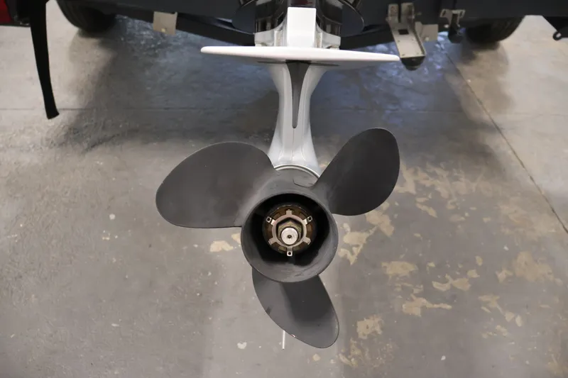 Slide: The Image of Propeller of a 2021 Lowe Stinger 195C boat on a concrete floor. - 38
