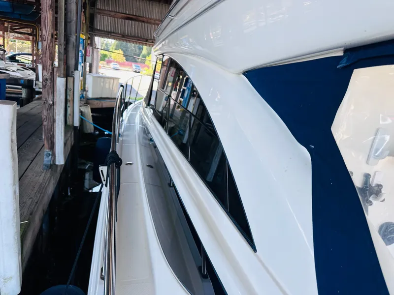 Slide: The Image of Meridian 391 Sedan 2009 - 57
