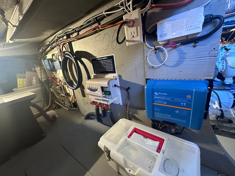 Slide: The Image of Electrical system in the engine room of a 2009 Meridian 391 Sedan. - 36