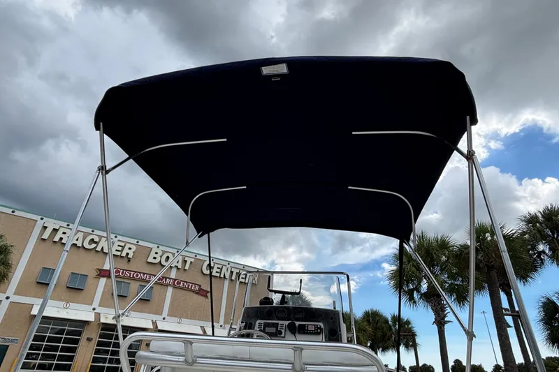 Slide: The Image of 2006 Sea Hunt Triton 186 boat with canopy at Tracker Boat Center. - 11