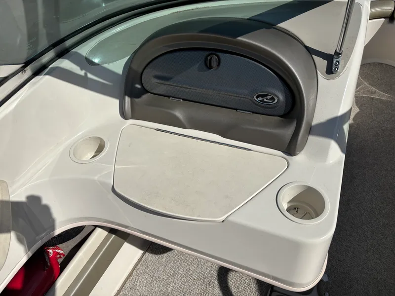 Slide: The Image of Sea Ray 200 SPORT 2005 - 6