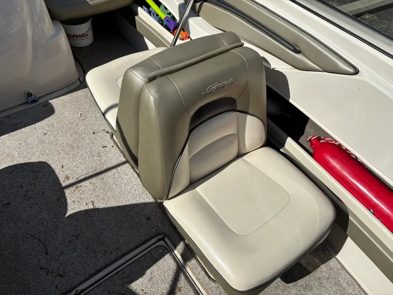 Slide: The Image of Sea Ray 200 SPORT 2005 - 11